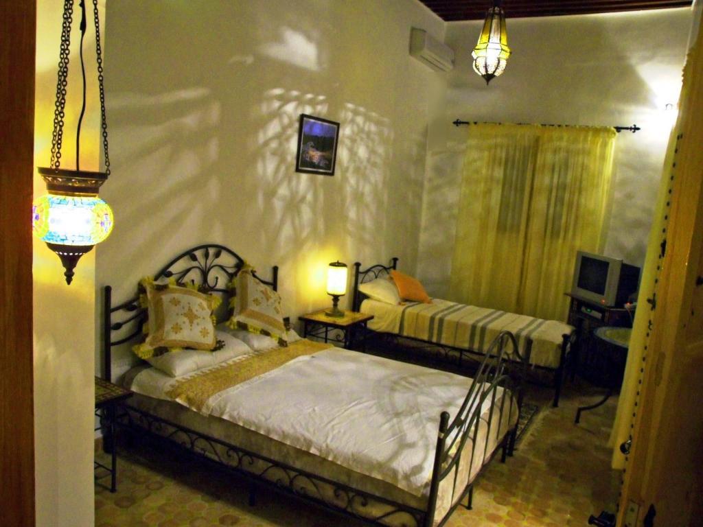 Al Andaloussiya Diyafa Hotel มูเลย์อิดริสส์ ภายนอก รูปภาพ